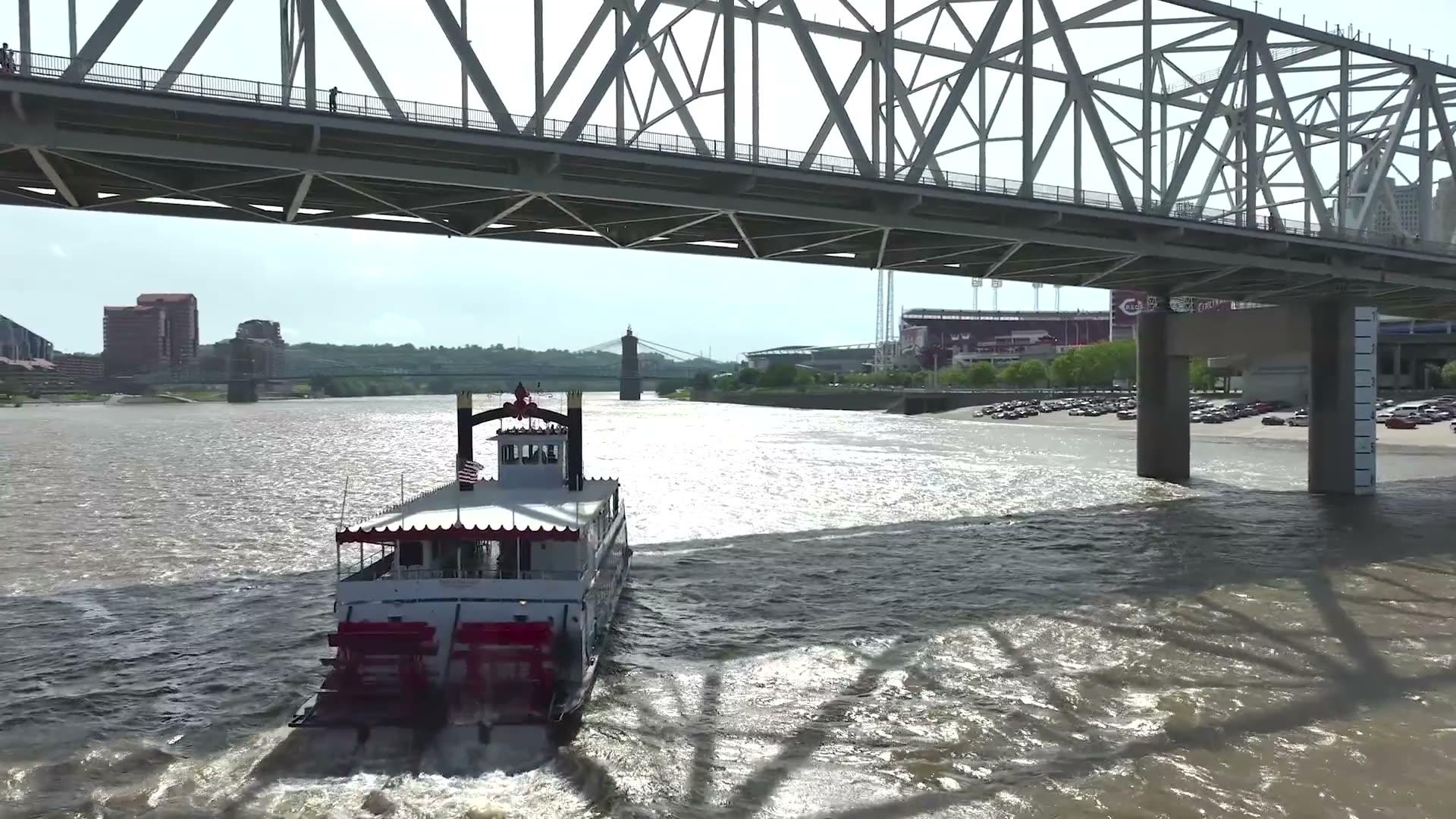 The Spirit of Cincinnati paddlewheeler cruising the Ohio River