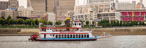 Spirit of Cincinnati Riverboat in front of Cincinnati Reds Stadium